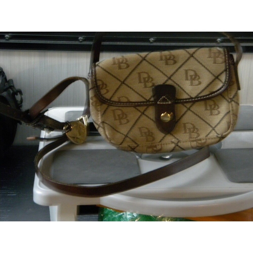 Dooney & Bourke Signature Canvas Crossbody Bag Small - Picture 2 of 16